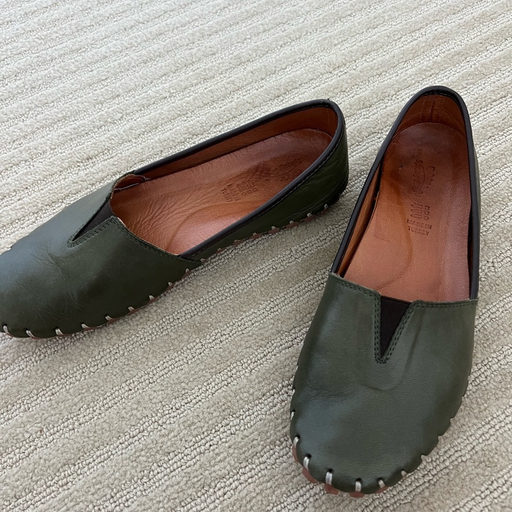 Spring Step Green Flats with Textured Sole